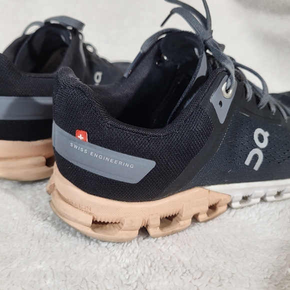 On Cloud CloudFlow Running Womens 7 Rock/Rose Sneakers Lightweight Training - Picture 6 of 11